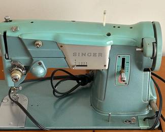Vintage Singer Sewing Desk w/ Machine