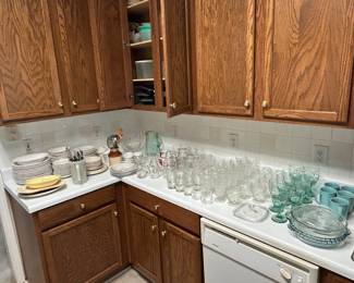 A great selection of kitchen appliances and everyday kitchen needs