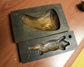 Wood mold
