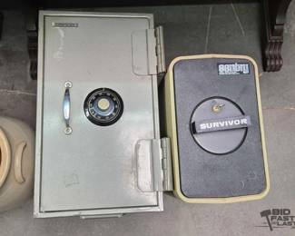 2084 2 Safes
