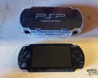 6022 Sony PSP and Case