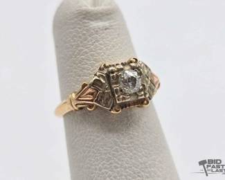 752 14k TriColor Gold and Diamond Art Deco Ring, 2g