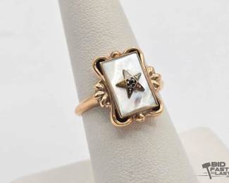 814 10k Gold Mother of Pearl Order of the Eastern Star Ring, 2.8g