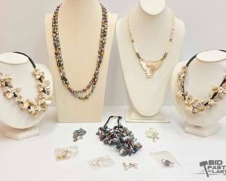 1020 Pearl and Abalone Jewelry, 517g