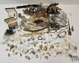 1034 Costume Jewelry