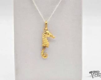 608 18k Gold Horseshoe Pendant, 3g