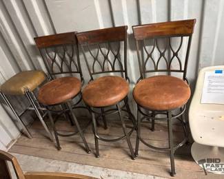 7500 4 Barstool Chairs