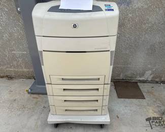 2710 HP Color LaserJet 5550hdn Copy Machine