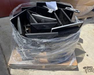 2606 20 Monitors on Stands
