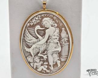 602 18k Gold Shell Leda The Swan Zeus Cameo, 12.1g