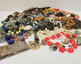 1002 Costume Jewelry