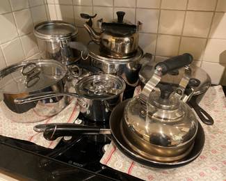 Sur la table, cast iron & more
