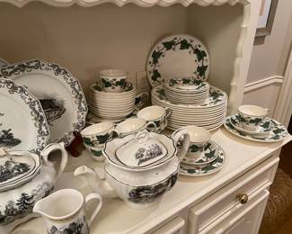 Wedgewood - Napoleon Ivy