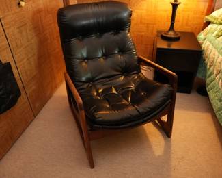 MOD Arm Chair