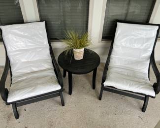 Grandin Road Palmer Chair Set with Table