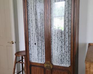 Vintage cabinet