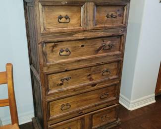 Rustic chest of drawers