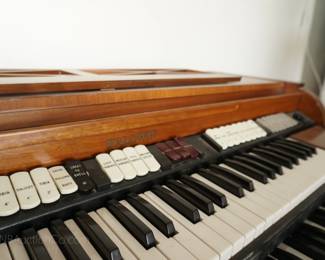 vintage Baldwin organ