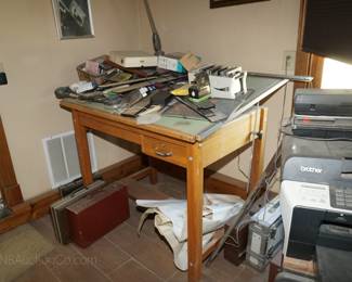 Drafting table