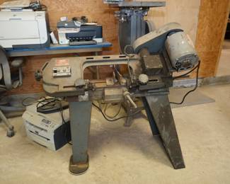 Floor standing bandsaw
