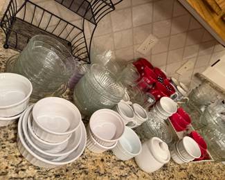 Misc bowls, sauce bowls