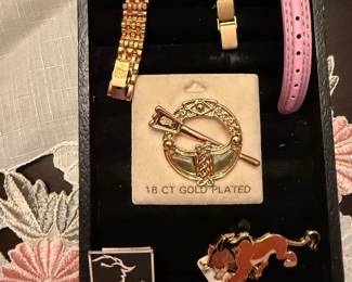 Disney pins