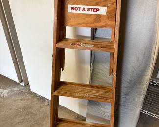 Wood ladder