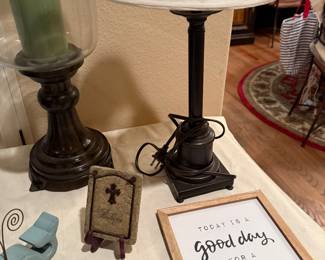 Table lamp