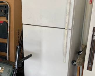 Kenmore Top Freezer Refrigerator 