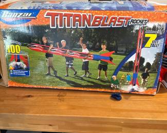 Banzai Titan Blast Rocket 