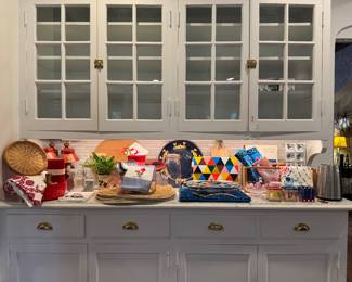 Shop this sale in person for spectacular household decor items and beautiful kitchenware.