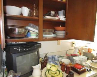 More kitchen