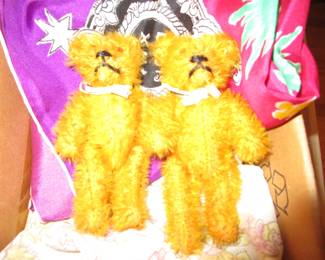 2 old Schuco bears