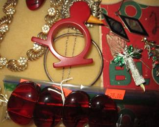 Bakelite, Christmas pins