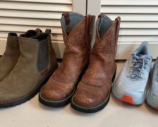 Womens shoes size 9
