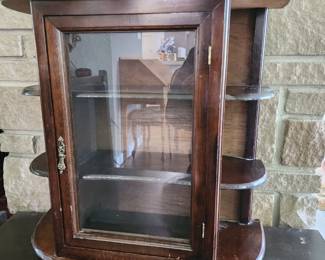 SMALL CURIO