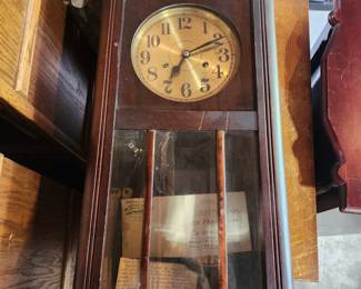 CLOCK ANTIQUE WALL