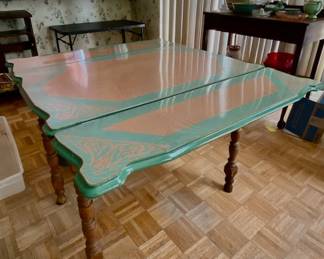 enamel table