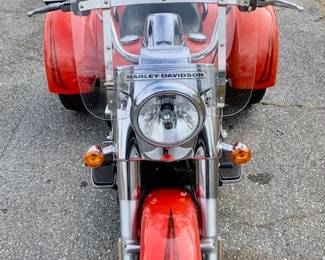 2017 Harley-Davidson TriGlide freewheeler. 18,439 miles. Excellent condition. Garage kept.