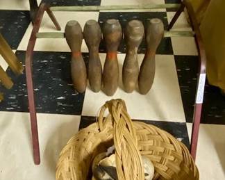 Antique bowling game with 4 balls.