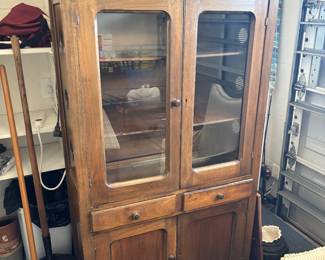 Old school for sure. IKEA eat your heart out.