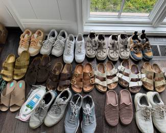 Men, Women & Children's Shoes. Kids Shoes: 1 - 5.5, Women's Shoes: 9, Men's Shoes: 10.5. Photo 2 of 4.