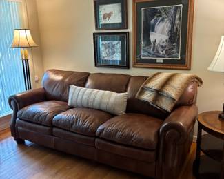 Very nice brown leather couch