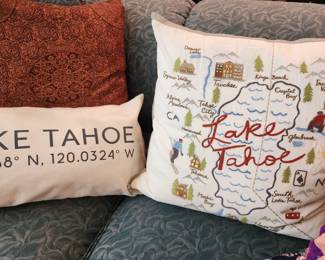 so many nice pillows