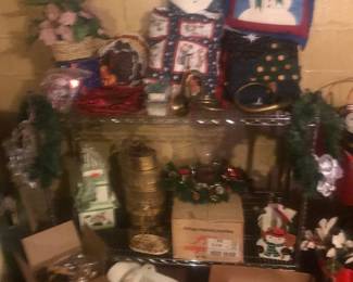 Chrome rolling rack with holiday!