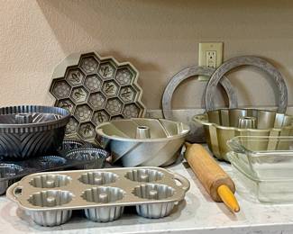 NORDIC WARE BAKING PANS LIKE NEW