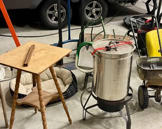 FRYER, DOLLEY, ACCENT TABLE