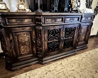 Sideboard