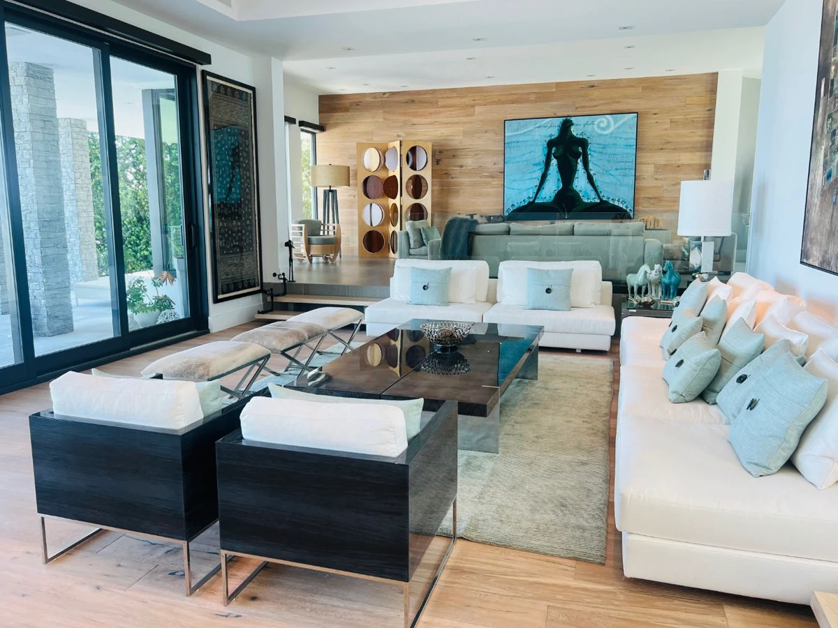 WATERFRONT KEY BISCAYNE ESTATE SALE starts on 6/6/2025