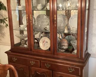China Hutch 3 Cabinet